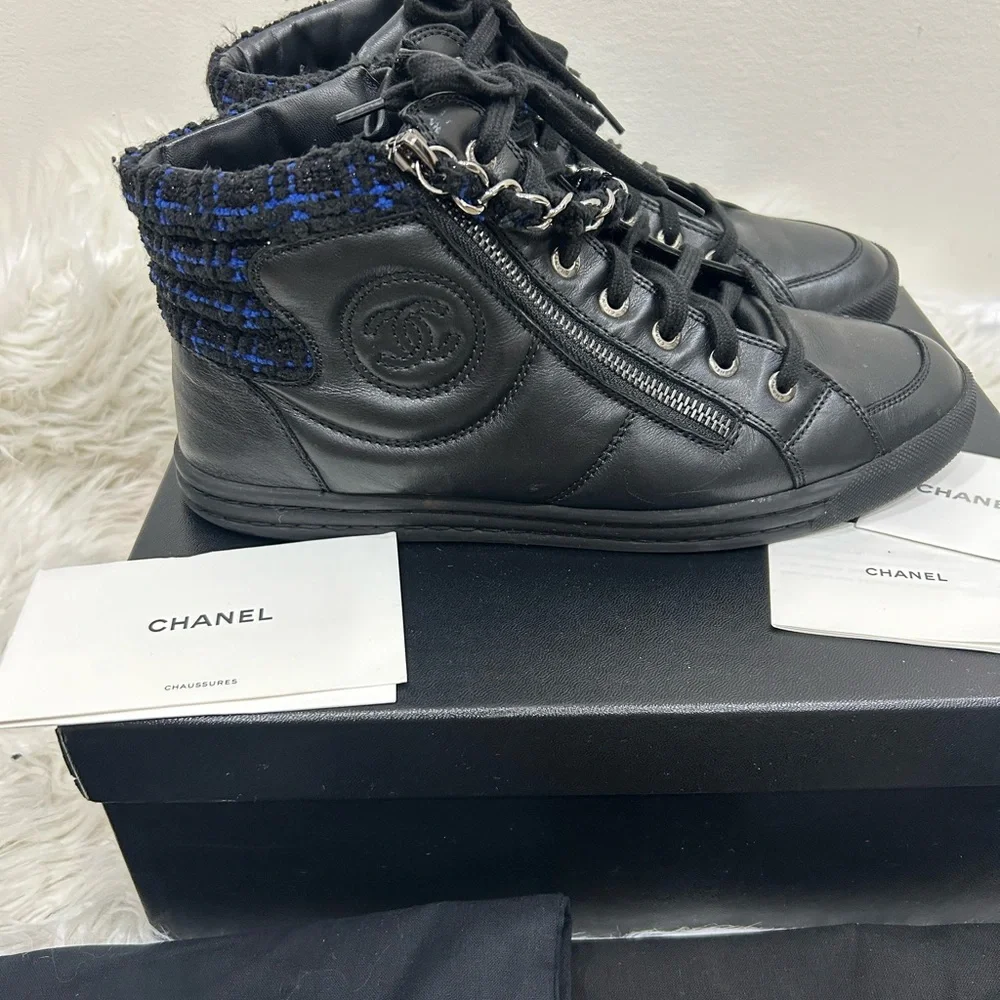 Chanel sneakers use very good condition - Picture 2 of 8